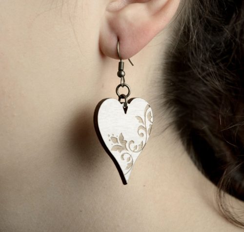 Piros vintage szív fa fülbevaló