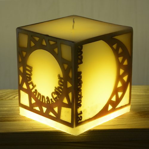 ESKÜVŐ GYERTYA - EGYEDI NÉVVEL ÉS DÁTUMMAL - PÁR