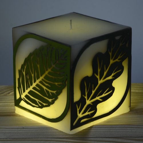 Őszi gyertya falevelekkel évszakgyertya