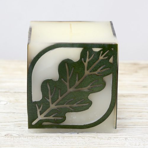 Tavaszi gyertya falevelekkel évszakgyertya