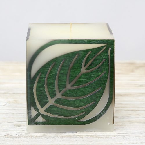 Tavaszi gyertya falevelekkel évszakgyertya