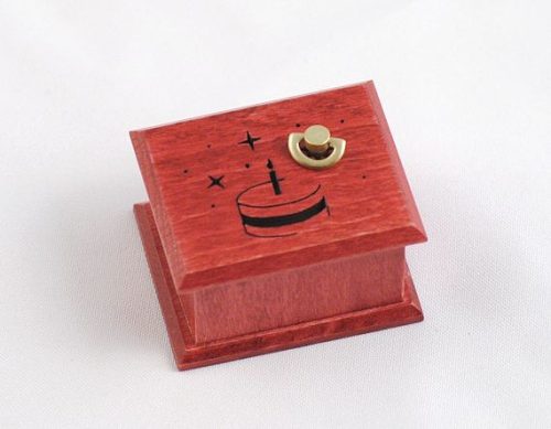 Születésnapi ajándék zenedoboz felhúzható piros