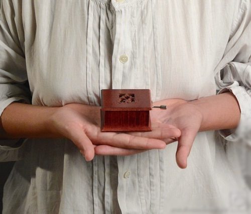 Keresztapa zenedoboz fekete